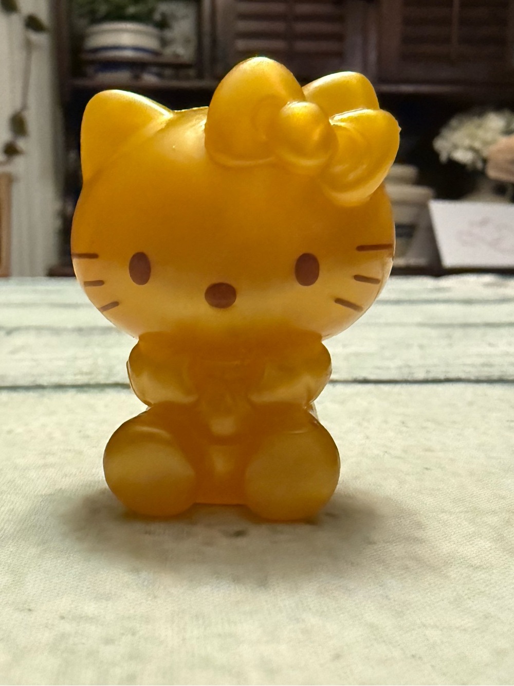 Sonic gold Hello Kitty Figurine Toy Collectible. Trinket